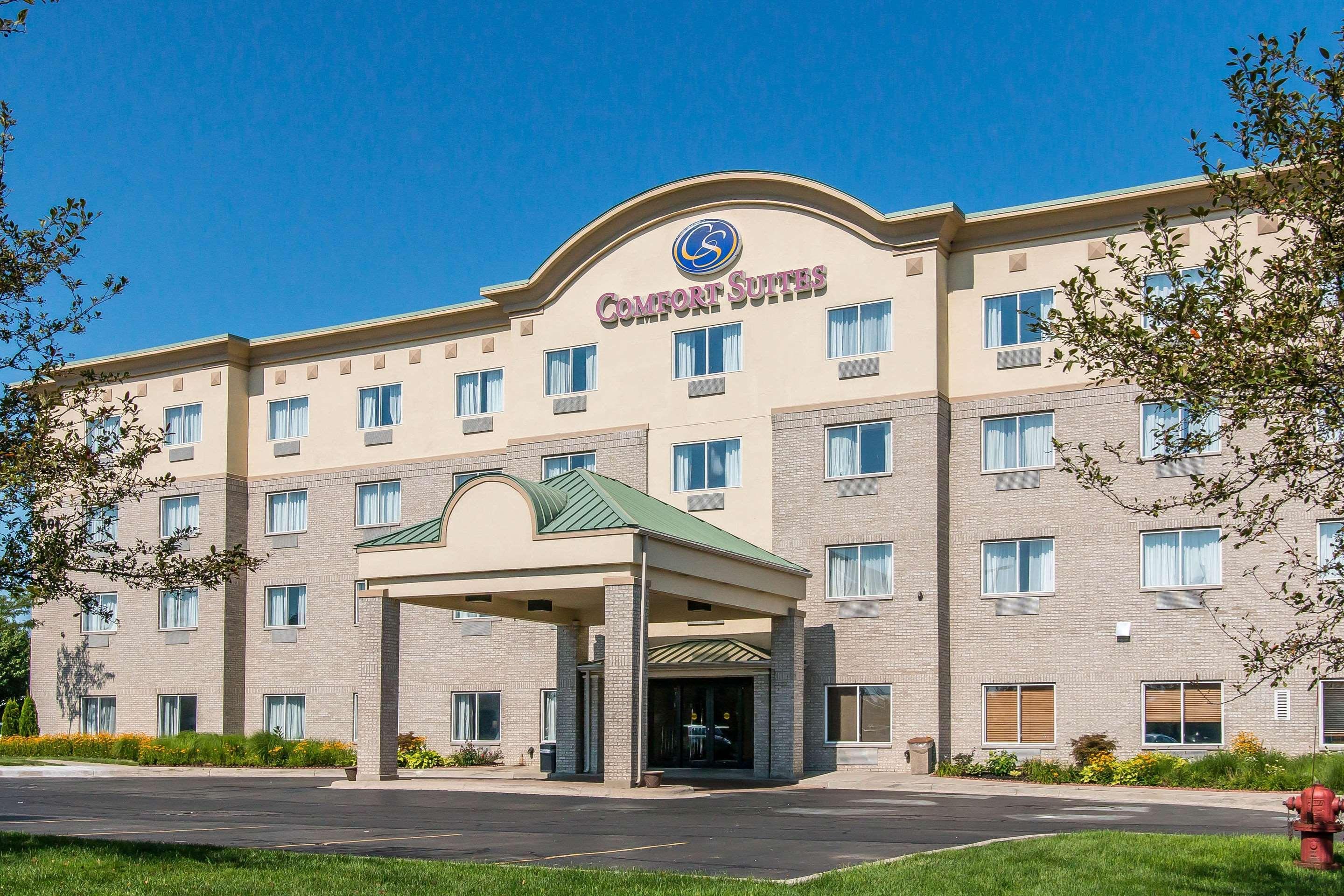 Comfort Suites Wixom Exterior photo