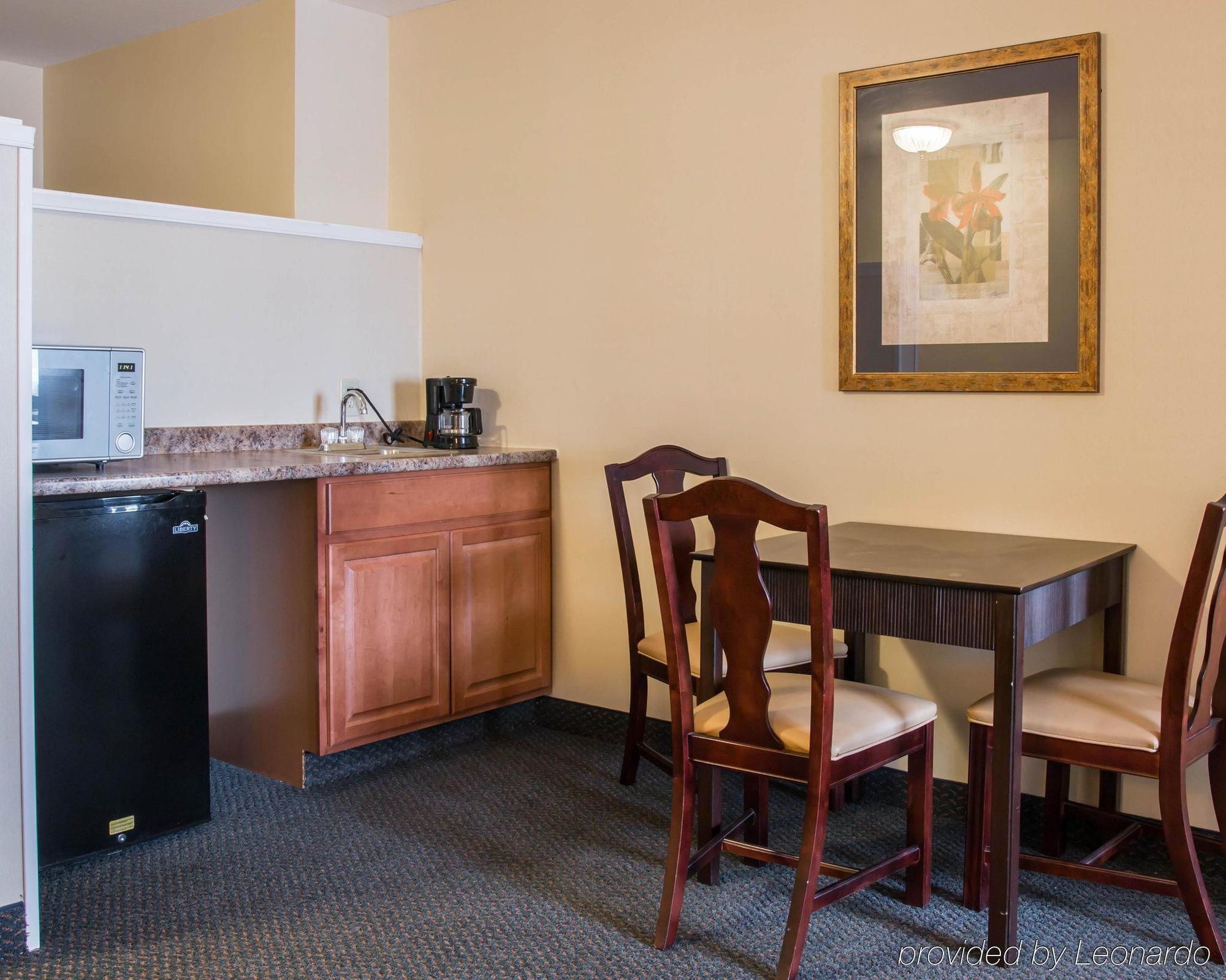 Comfort Suites Wixom Exterior photo